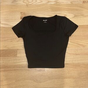 Hollister Women's Classic Black Crop Top